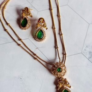 green-stone-necklace-set