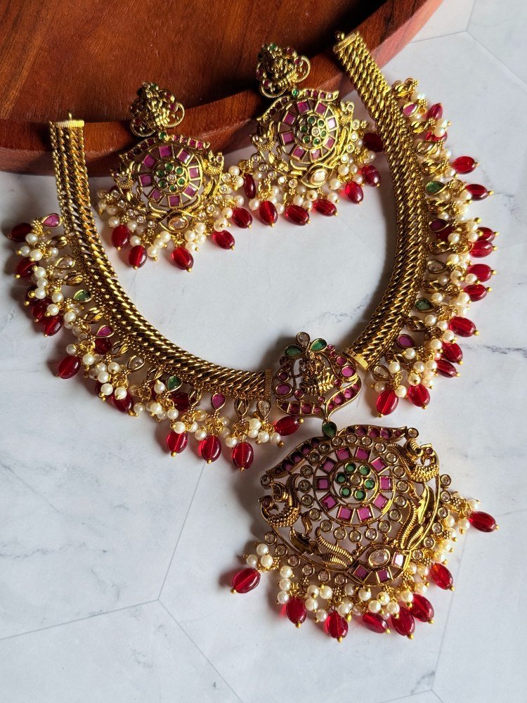 jadau-maroon-necklace-set
