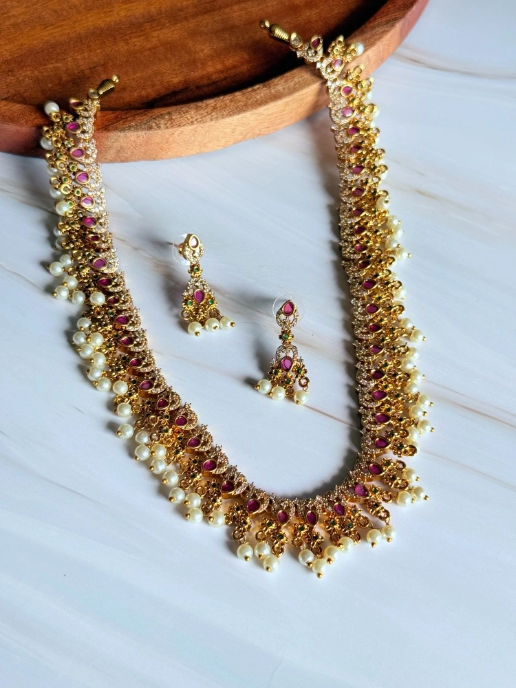 long-pearl-necklace-set