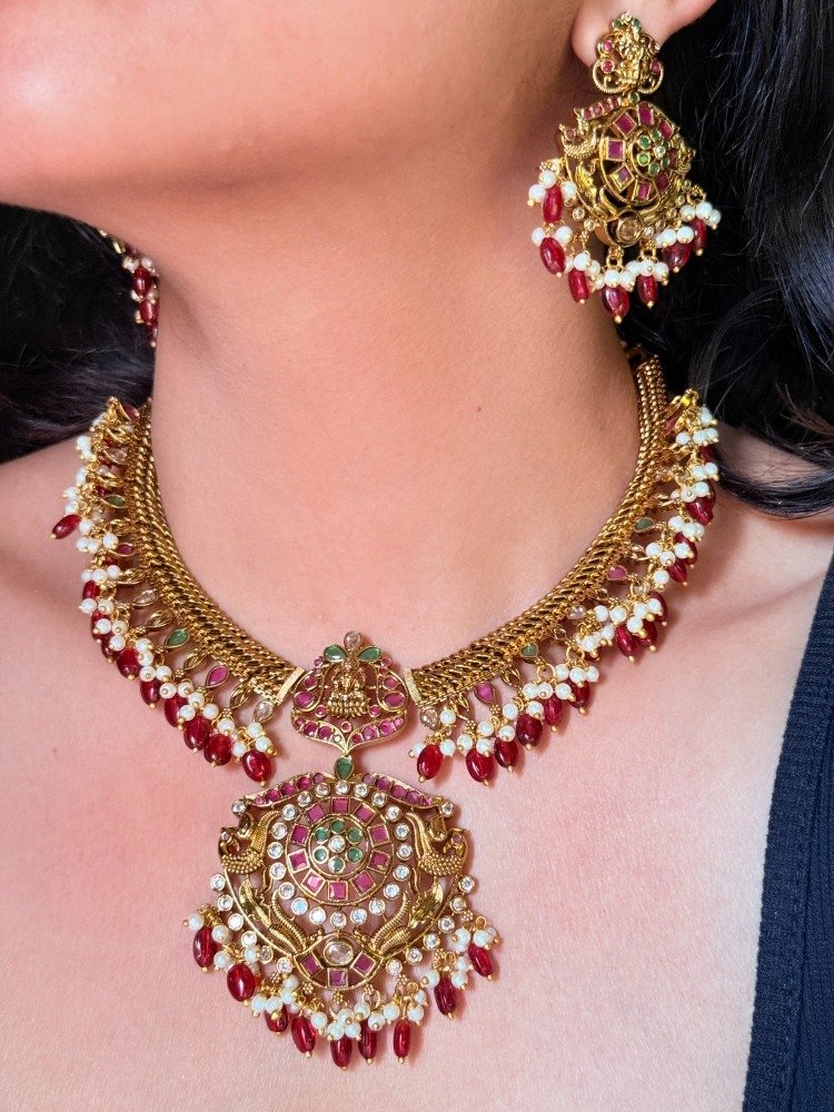 maroon-beaded-necklace-set