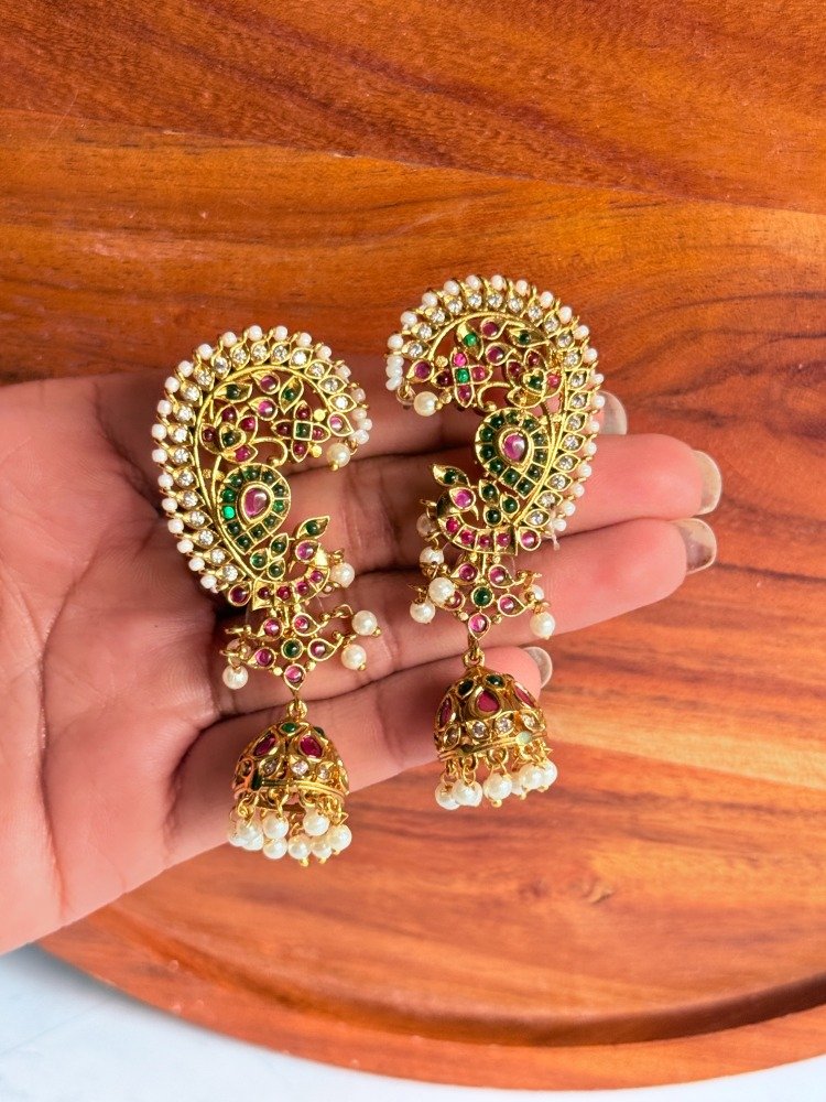 red-green-jadwa-earcuffs