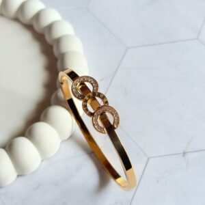 sleek-anti-tarnish-bracelet