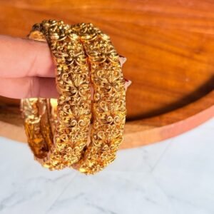 antique-golden-bangle-pair
