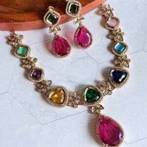 multicolor-crystal-necklace