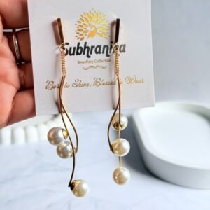 pearl-hanging-earrings