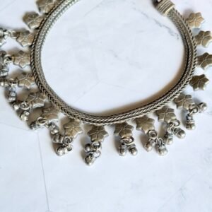 silver-look-alike-beads-necklace