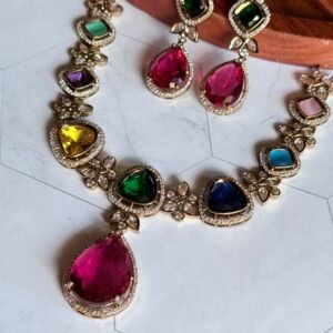 statement-ad-necklace-set