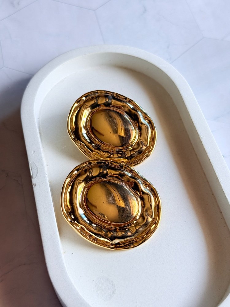 stylish-western-studs