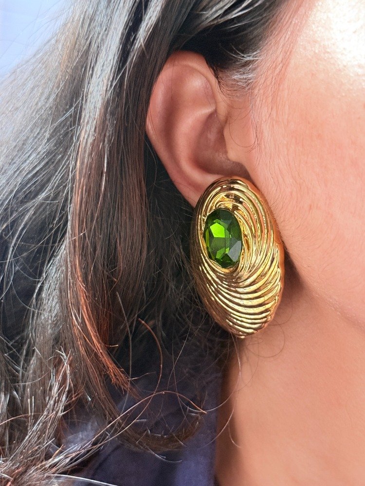 western-stylish-stud