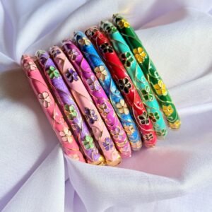 colorful-sleek-floral-bangle