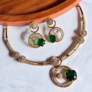 emerald-green-sleek-necklace-set