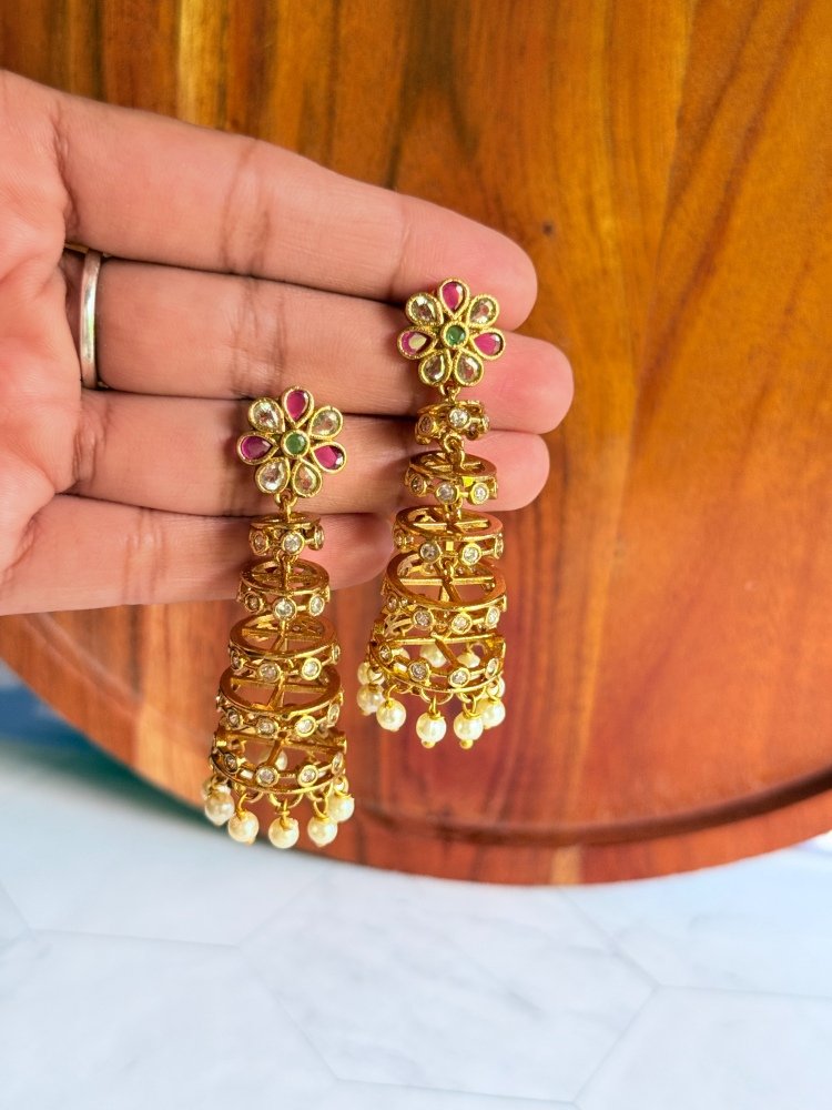 flower-sleek-jhumkas