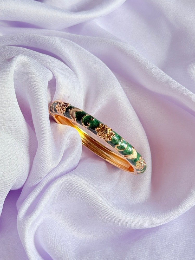 green-bangle