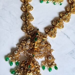 green-beaded-necklace-set