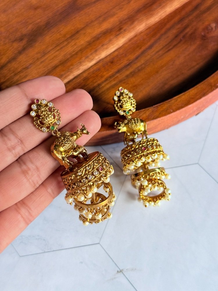 nandi-design-jhumka