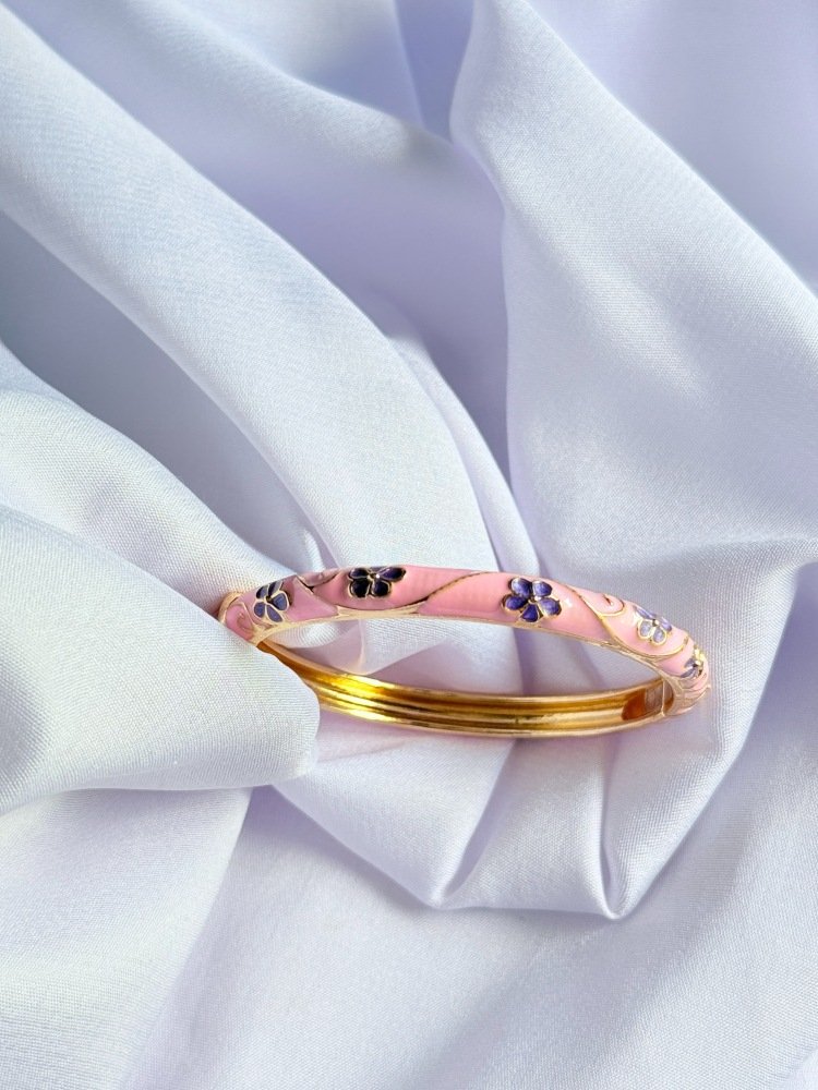 pastel-pink-floral-bangle