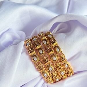 pearl-lakshmi-bangle-set