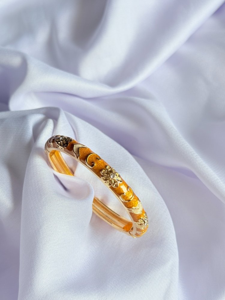 yellow-bangle