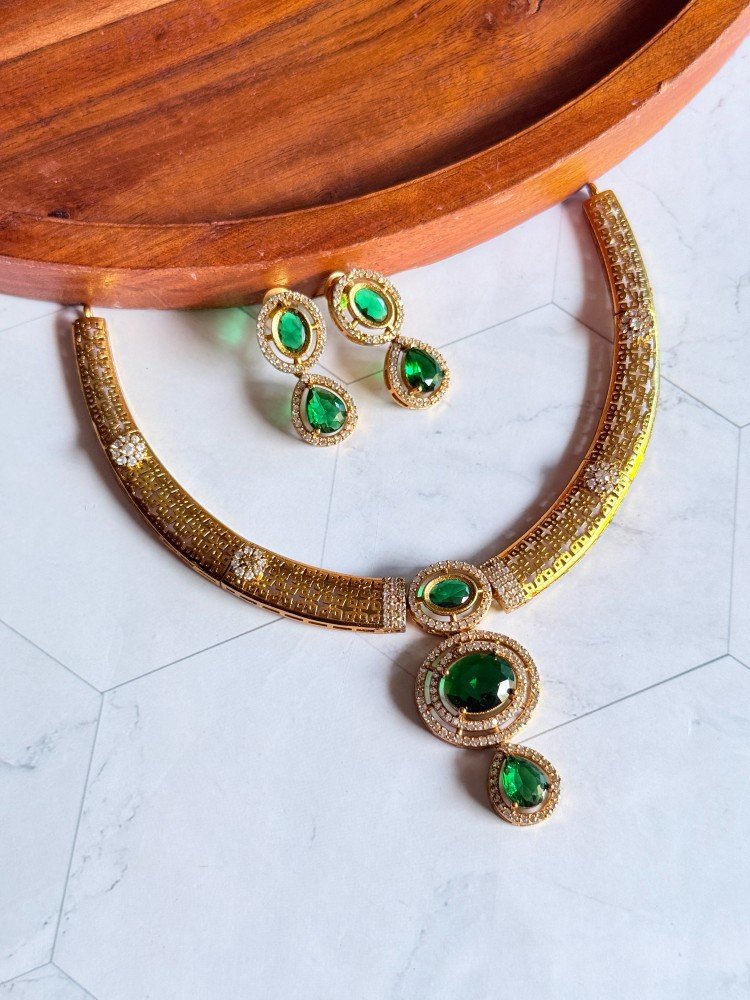 green-mid-stone-hasli-set