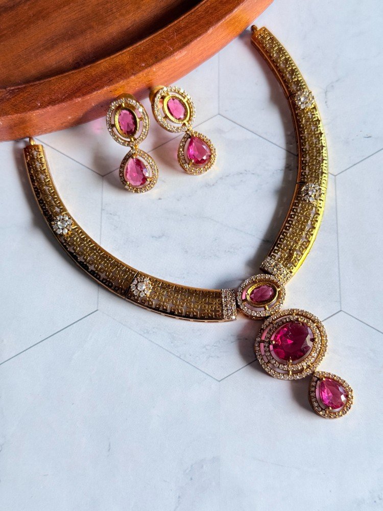 red-mid-stone-hasli-set