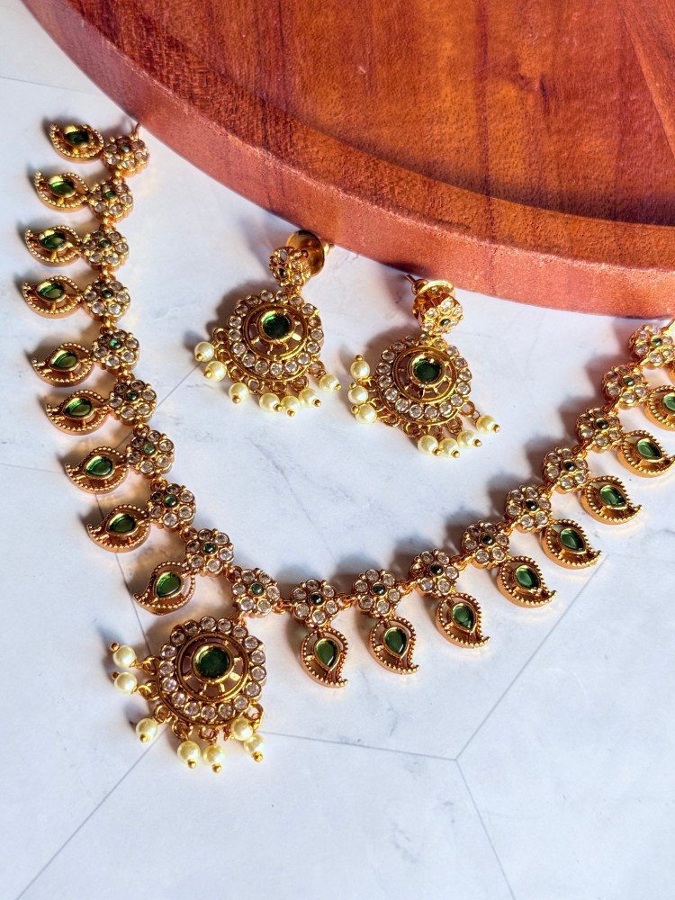 green-sleek-ad-floral-set