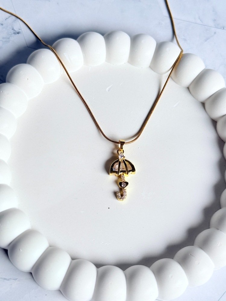 small-umbrella-necklace