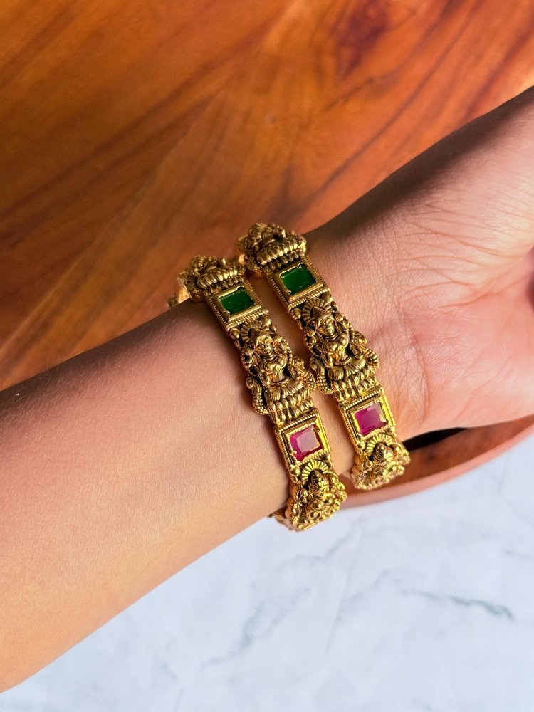 traditional-bangle-set