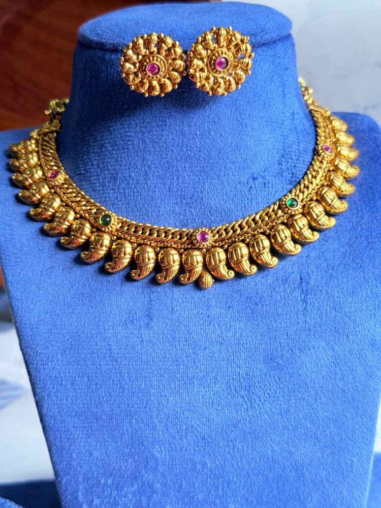 amrapalli-necklace-set