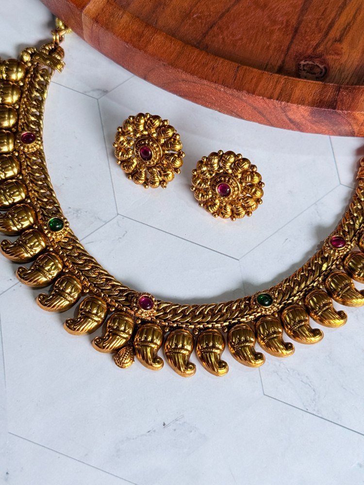 antique-temple-choker-set