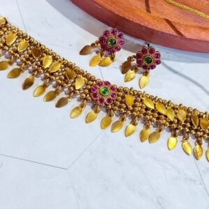 elakkathali-flower-choker-set