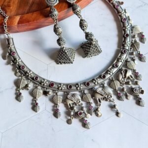 elephant-motif-silver-necklace-set