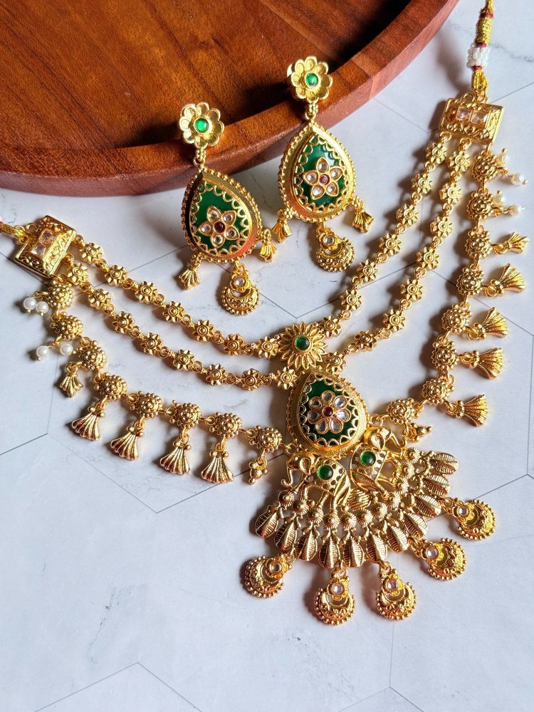 green-brass-layered-necklace