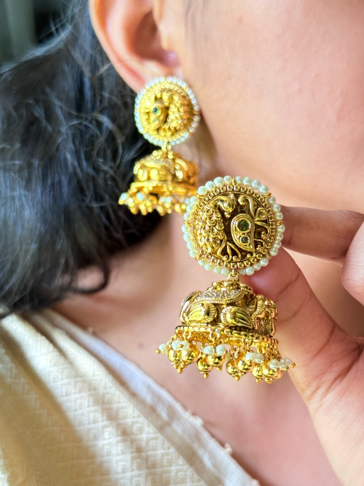antique-temple-jhumka