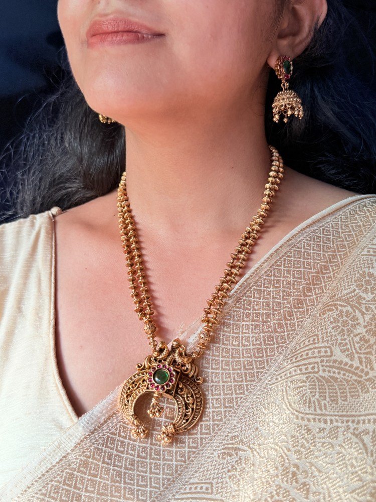 double-layered-necklace-set
