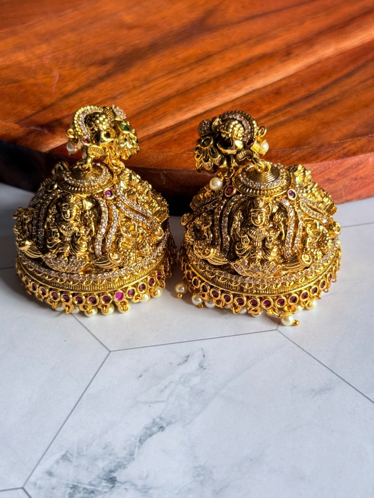 mahalakshmi-gorgeous-jhumkas