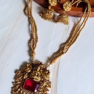 red-stone-necklace-set