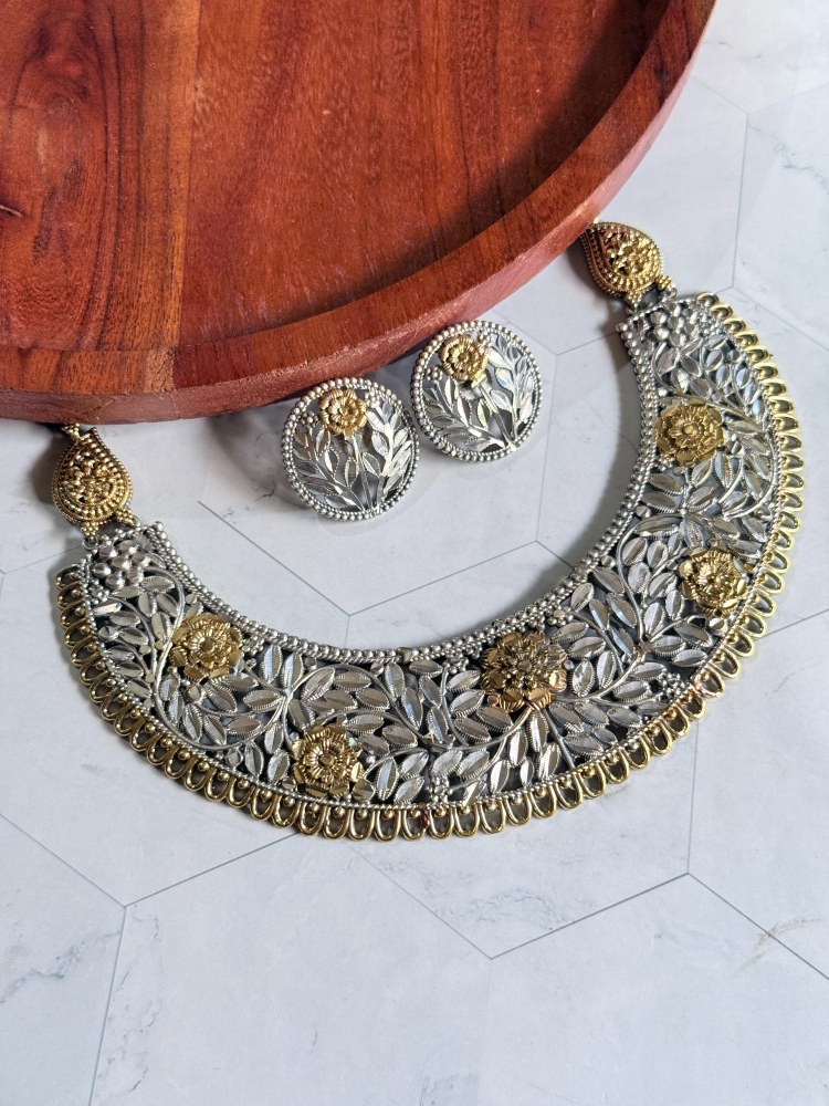 antique-gold-and-silver-tone-set