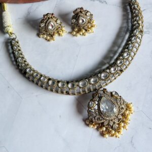 white-stone-necklace-set